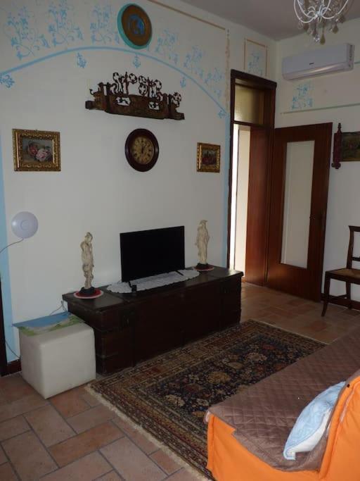 Appartamento Palazzo Del Provveditore Vista Lago Дезенцано-дель-Гарда Экстерьер фото