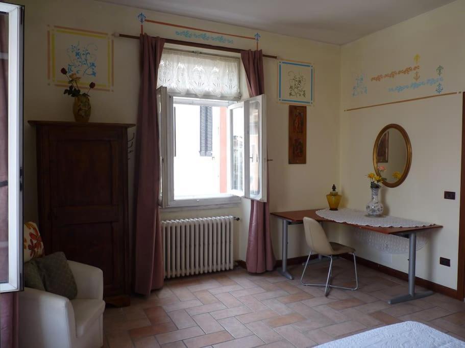 Appartamento Palazzo Del Provveditore Vista Lago Дезенцано-дель-Гарда Экстерьер фото
