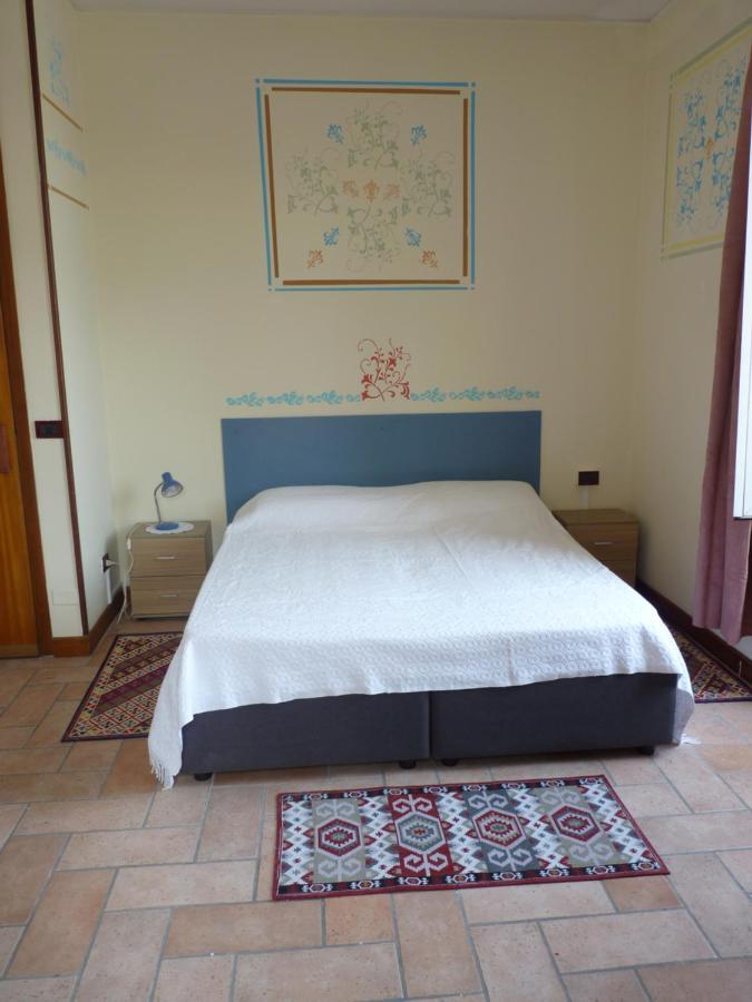 Appartamento Palazzo Del Provveditore Vista Lago Дезенцано-дель-Гарда Экстерьер фото
